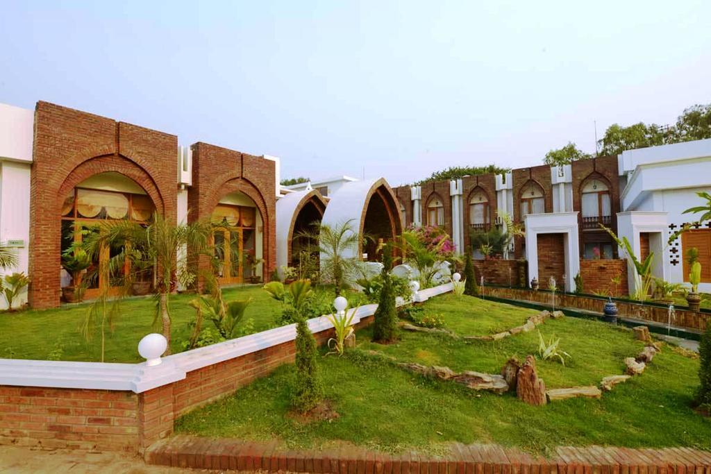Raza Gyo Bagan