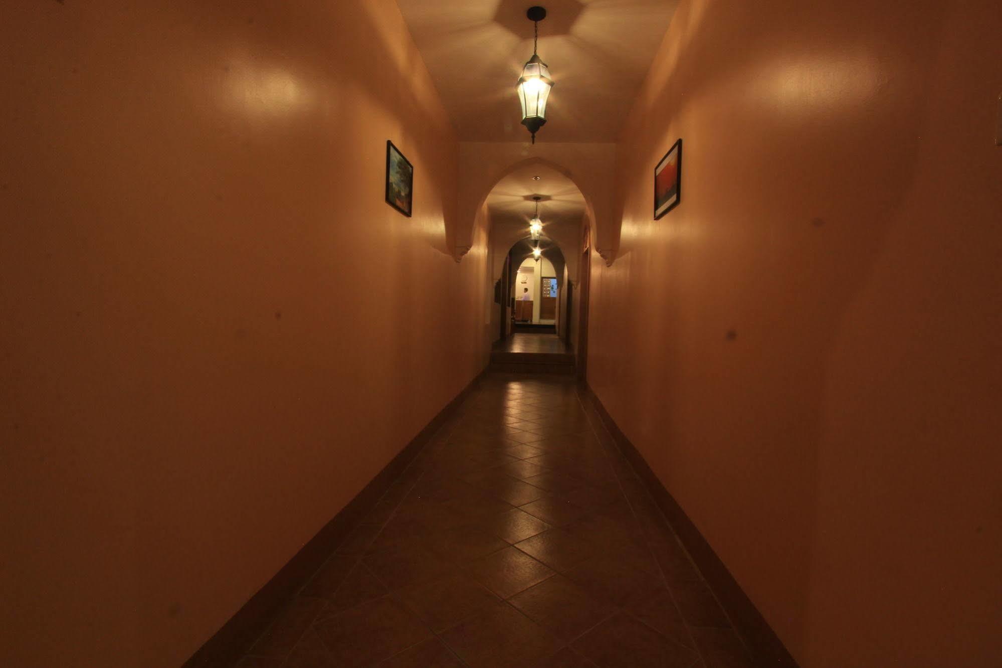 Raza Gyo Hotel 2*